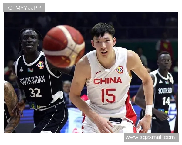周琦在国际赛场的表现引发热议球迷期待他带领中国篮球再创辉煌